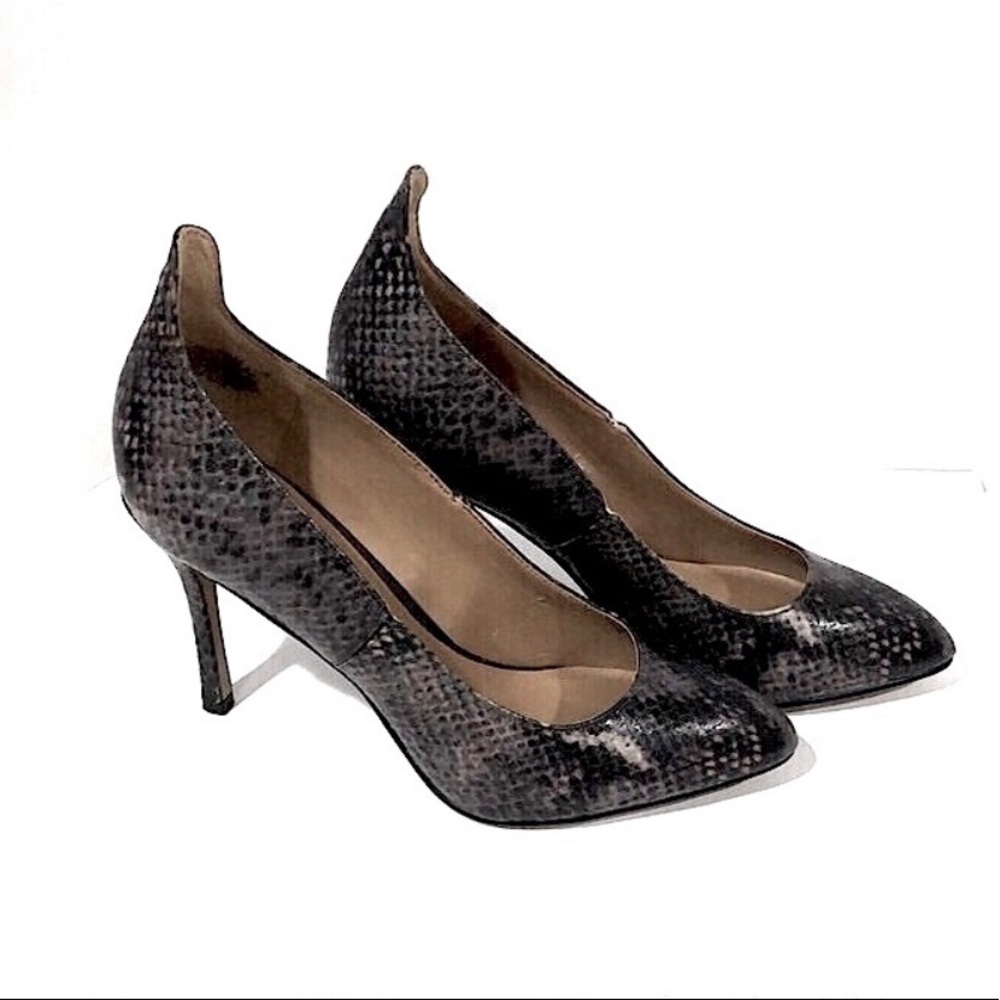 Nine West snake embossed pumps. NWOT